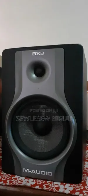 Photo - M Audio Bx8 Studio Monitor Speaker