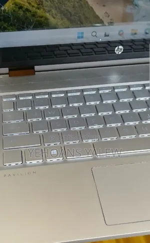 New Laptop HP Pavilion X360 8GB Intel Core I7 SSD 512GB