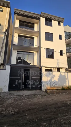 10bdrm Farm House in አዲስ አበባ, Bole for sale