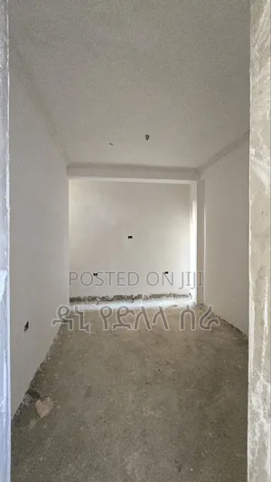 10bdrm Farm House in አዲስ አበባ, Bole for sale