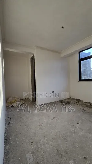 10bdrm Farm House in አዲስ አበባ, Bole for sale