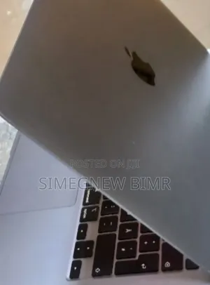 New Laptop Apple MacBook Air 2020 M1 8GB Intel Core I5 SSD 256GB