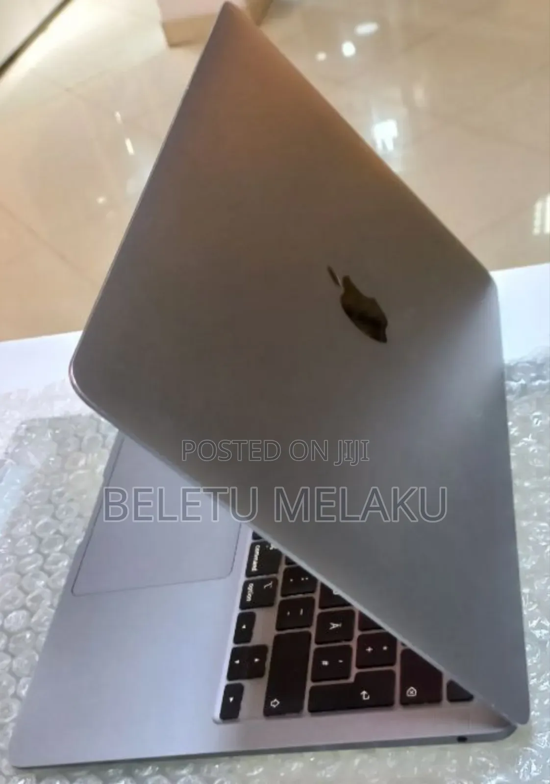 New Laptop Apple MacBook Air 2020 M1 8GB Intel Core i5 SSD 256GB