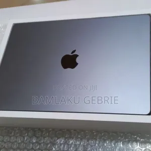 New Laptop Apple MacBook Pro 2023 M3 14-Inch 8GB Apple M3 Pro SSD 512GB