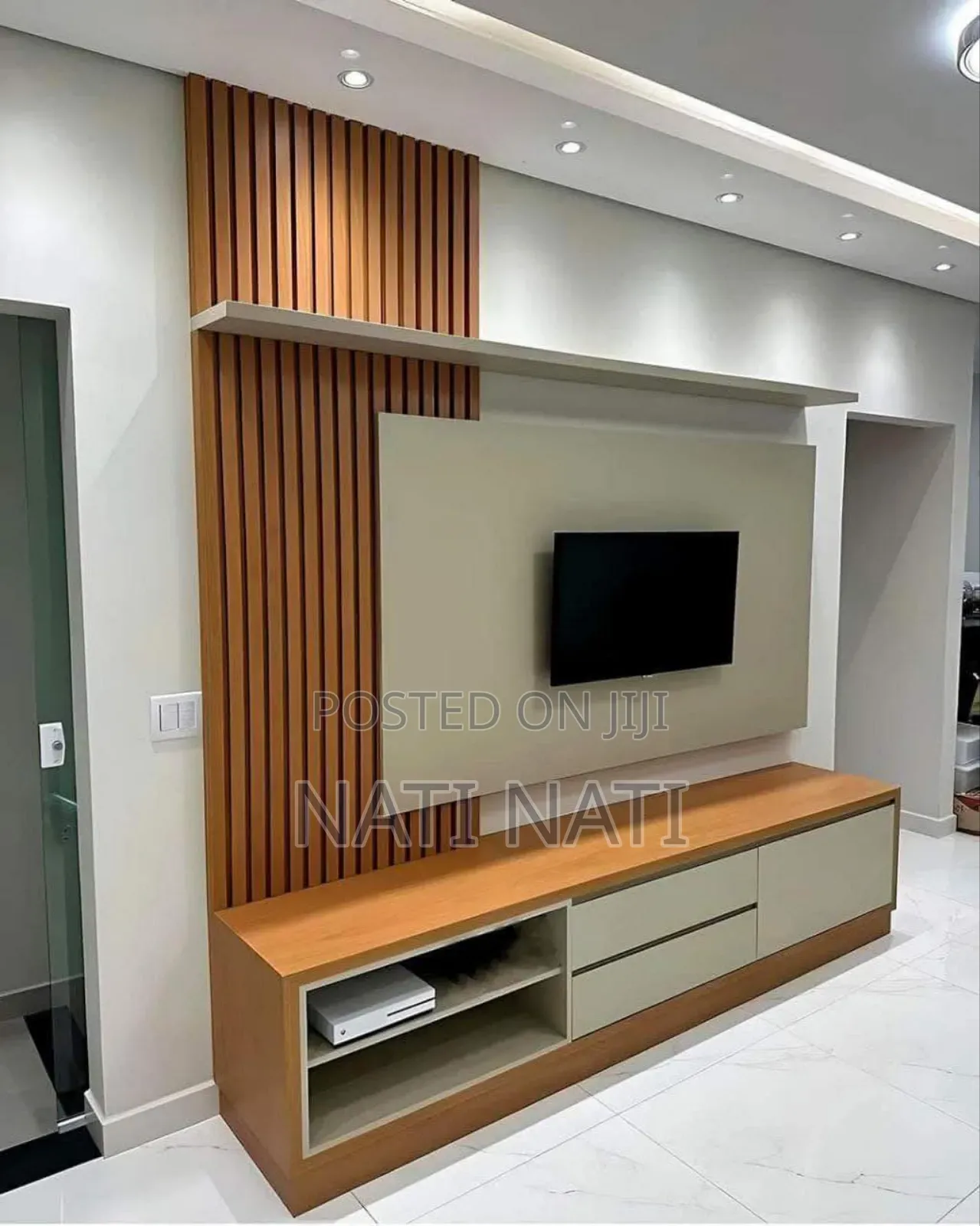 Tvstand and Console