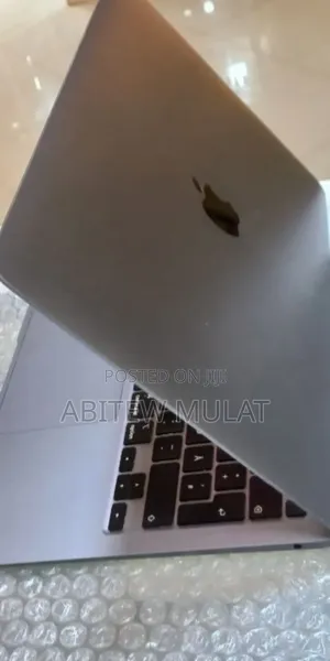 New Laptop Apple MacBook Air 2020 8GB Intel Core I5 SSD 256GB