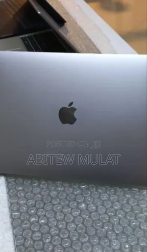 New Laptop Apple MacBook Air 2020 8GB Intel Core I5 SSD 256GB