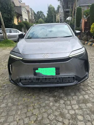 New Toyota bZ4X 2024 Silver