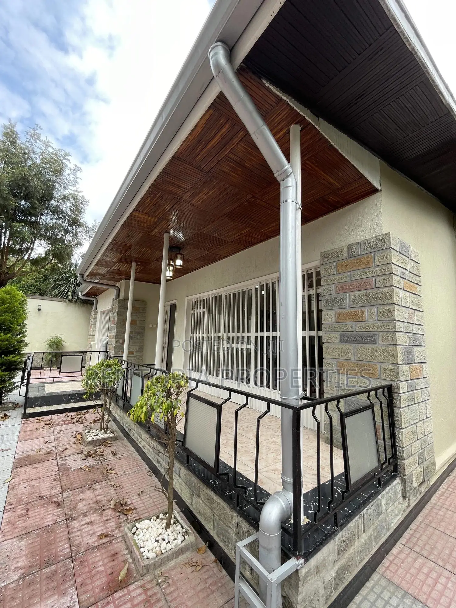 Space for Ngo,Companies and House for Rent!