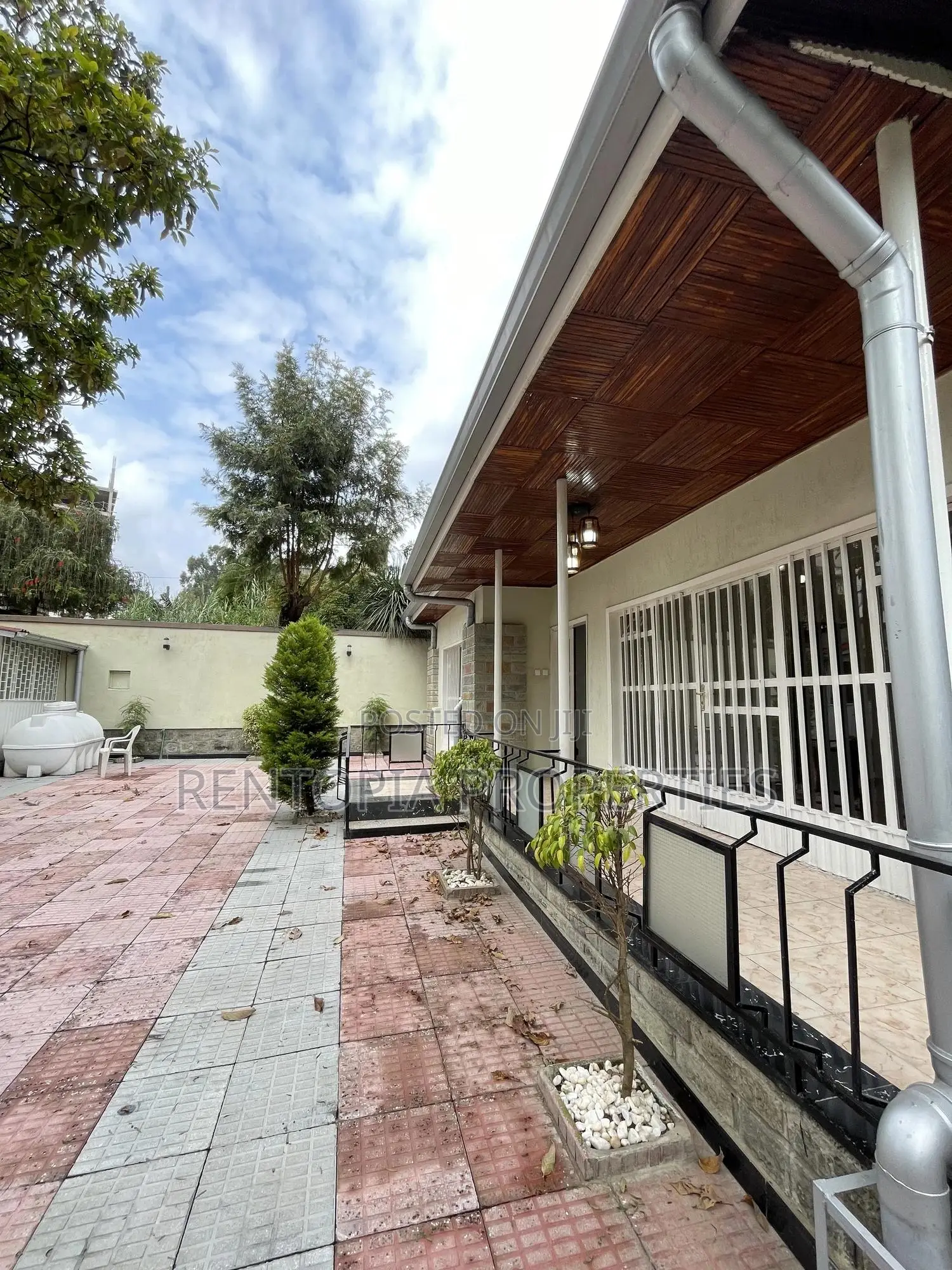 Space for Ngo,Companies and House for Rent!