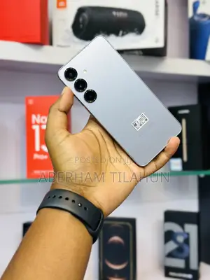 Photo - New Samsung Galaxy S25 128 GB Silver