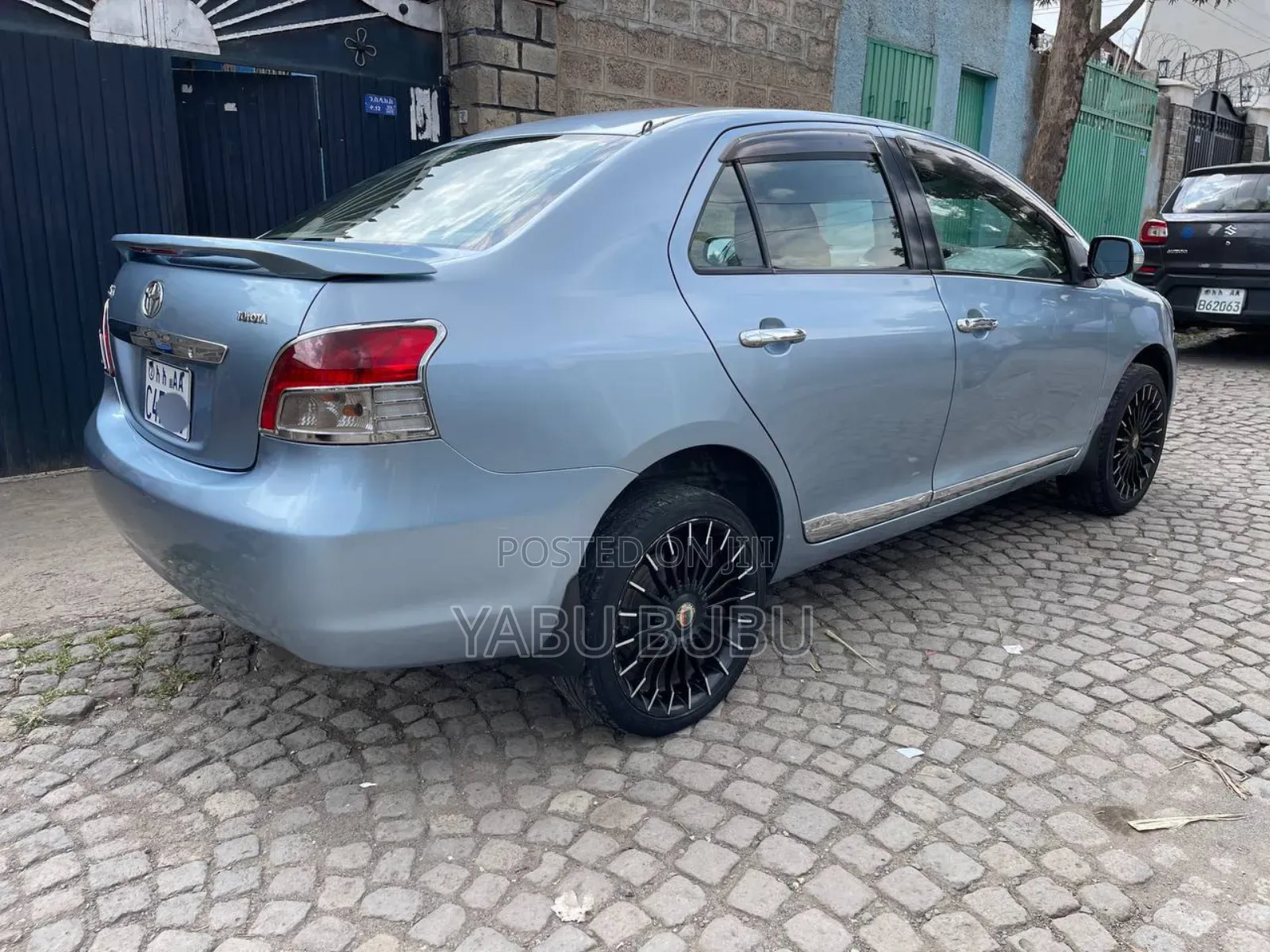 Toyota Belta 2009 Blue