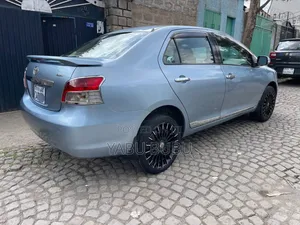 Toyota Belta 2009 Blue