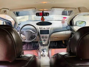 Toyota Belta 2009 Blue