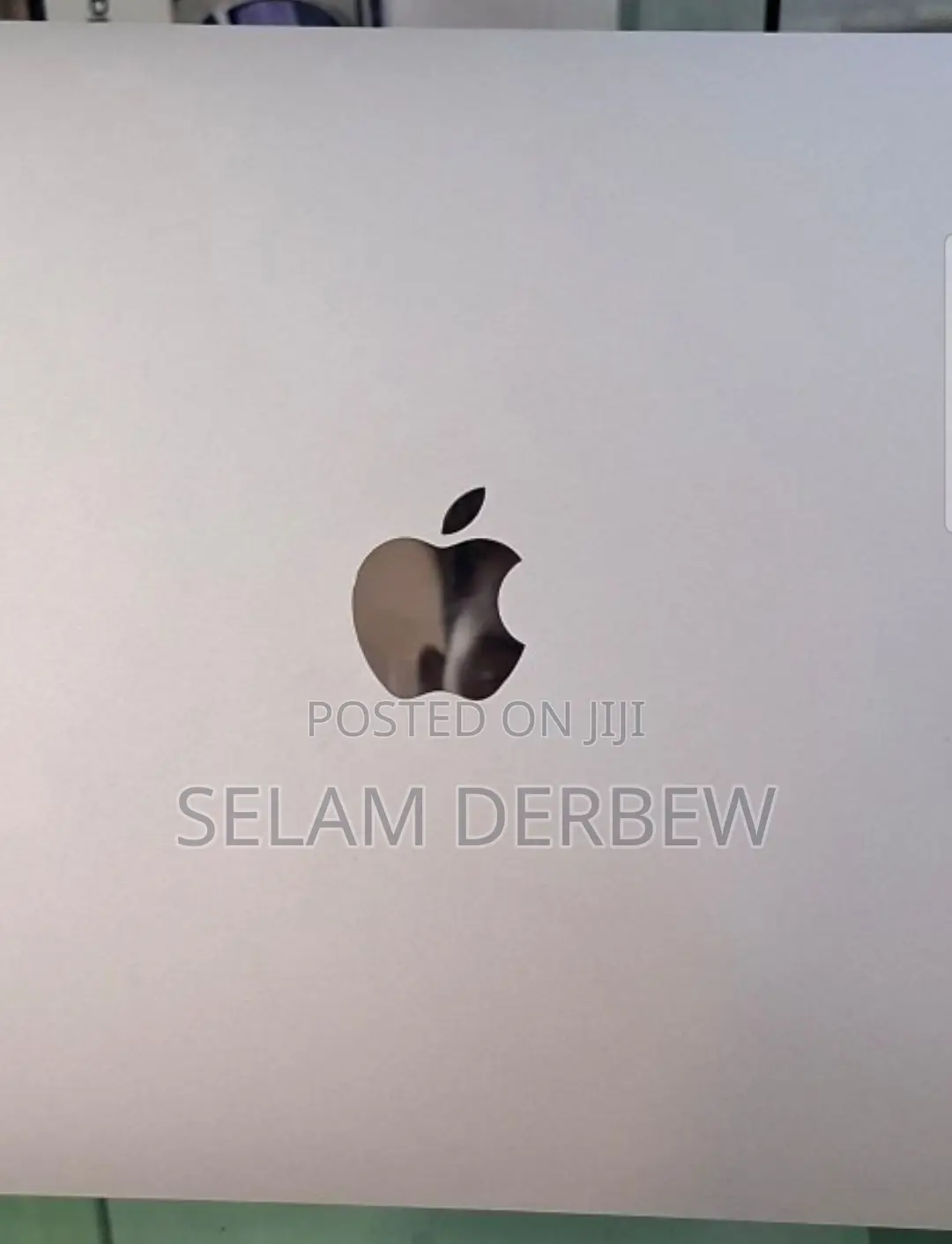 New Laptop Apple MacBook Pro 2022 M2 8GB Apple M2 SSD 512GB