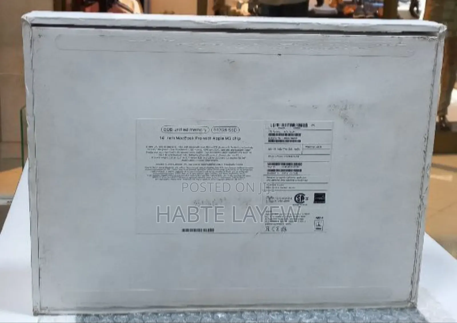 New Laptop Apple MacBook 8GB Apple M3 SSD 512GB