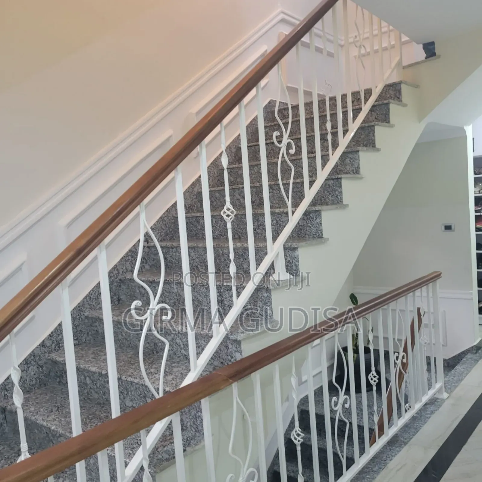 Furnished 7bdrm House in Bole for sale