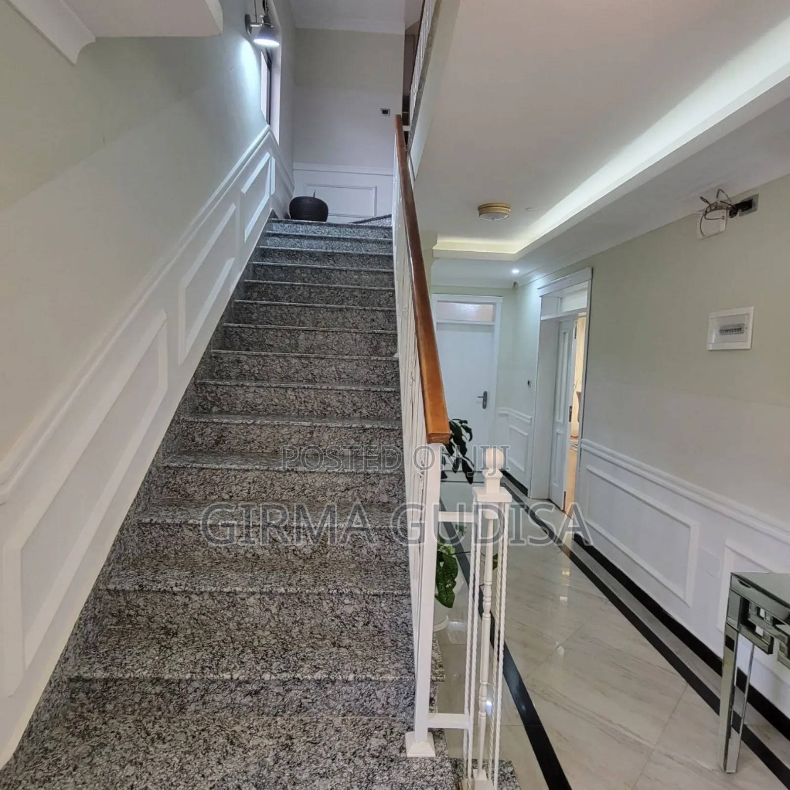 Furnished 7bdrm House in Bole for sale