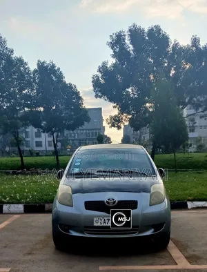 Photo - Toyota Yaris 2007 Silver