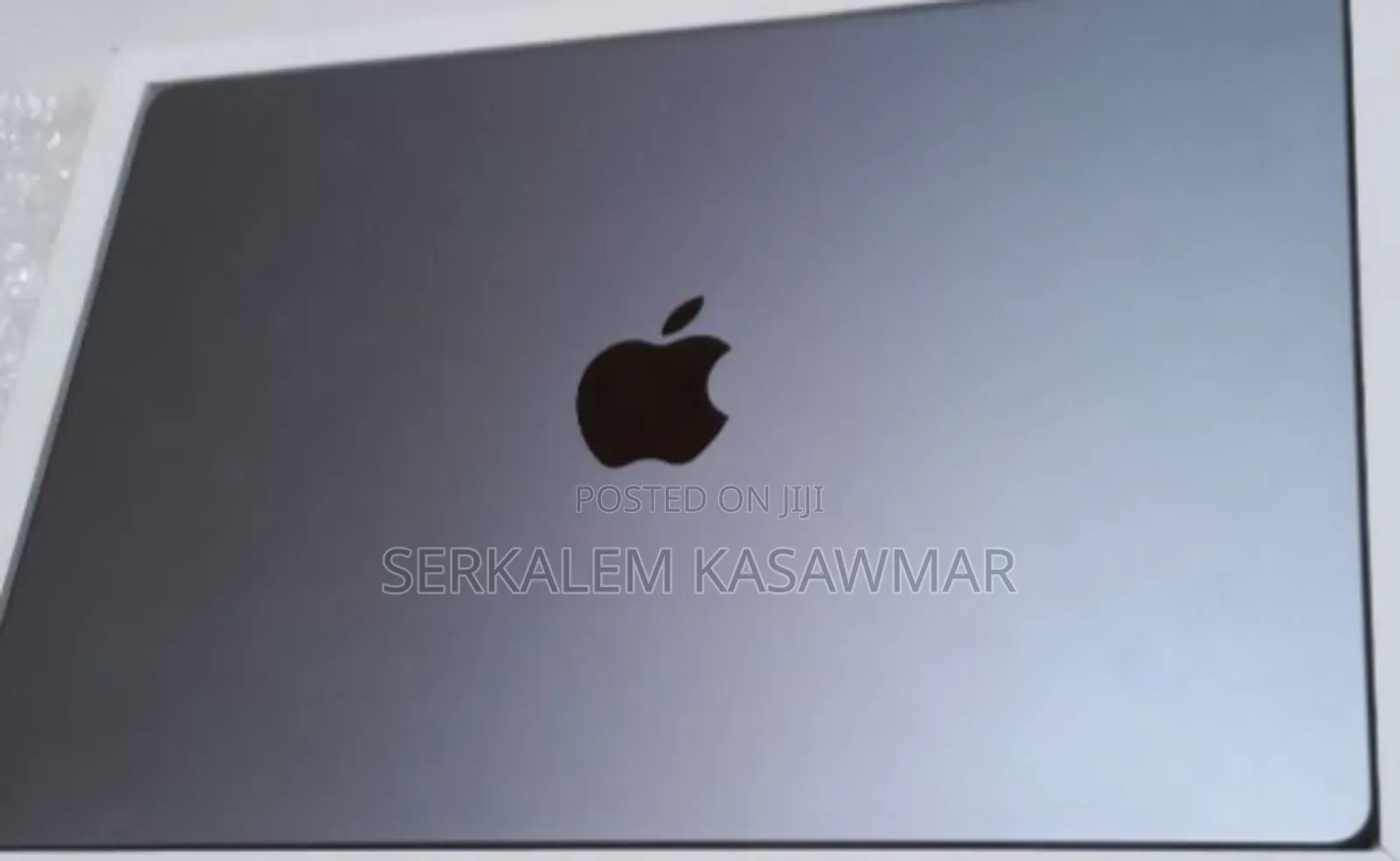 New Laptop Apple MacBook Pro 8GB Apple M3 SSD 512GB