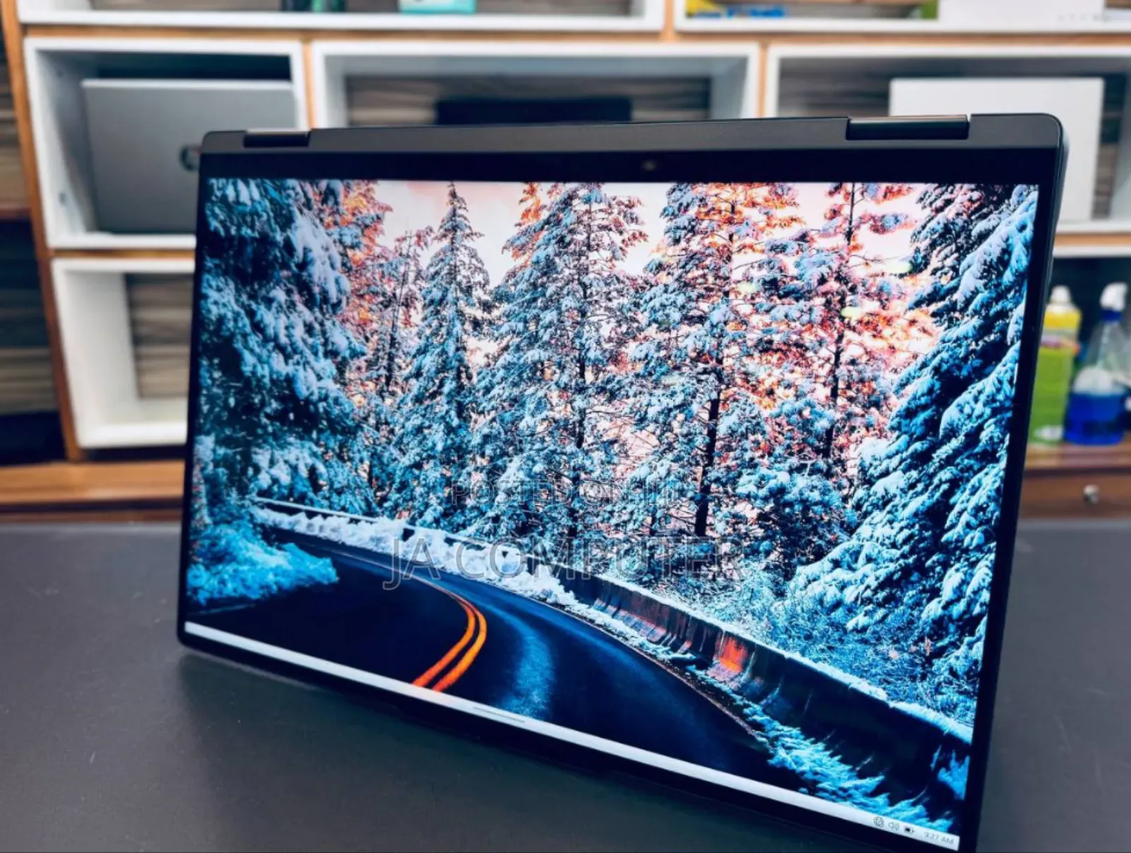 New Laptop Lenovo Yoga 7i 16GB Intel Core I7 SSD 512GB