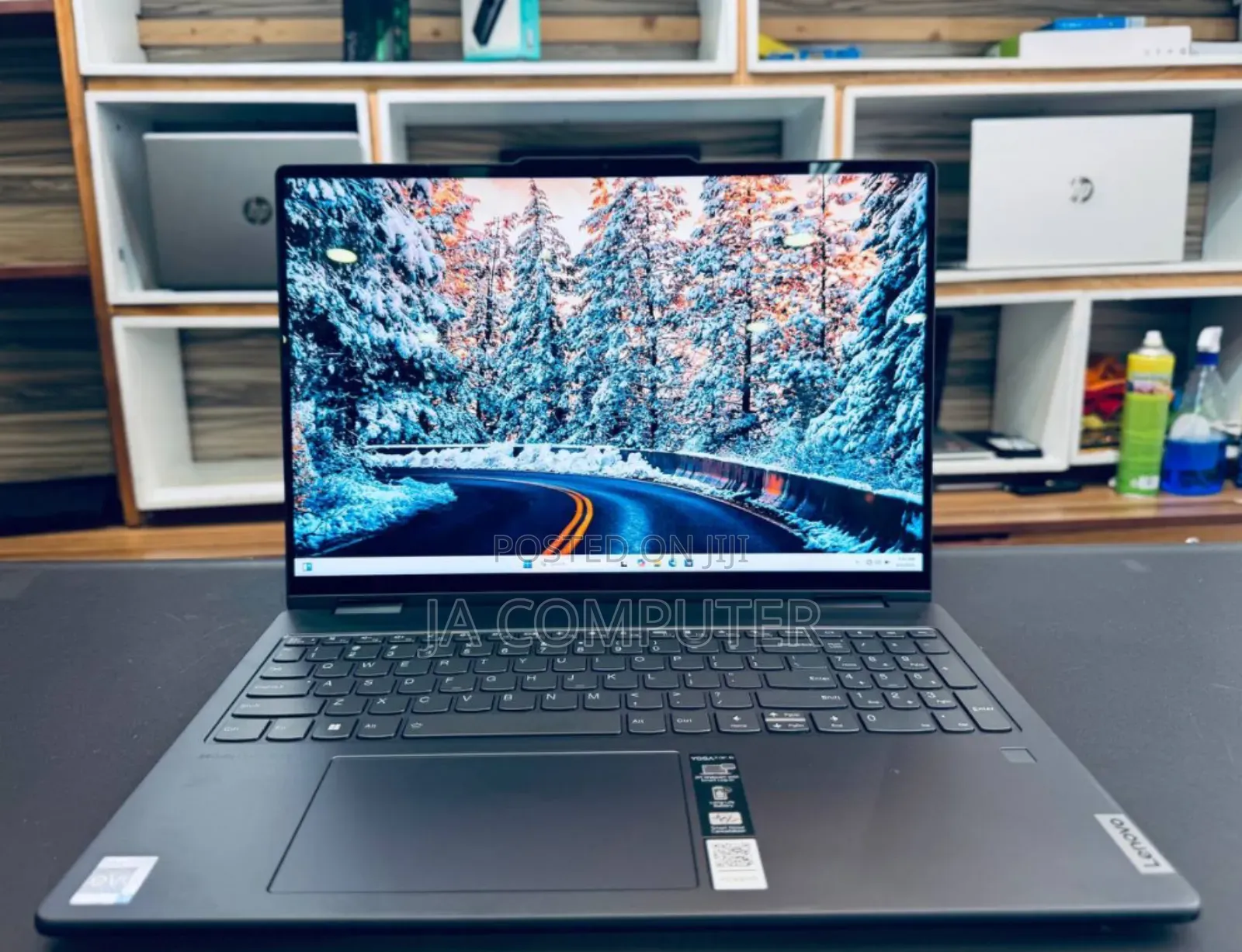 New Laptop Lenovo Yoga 7i 16GB Intel Core I7 SSD 512GB