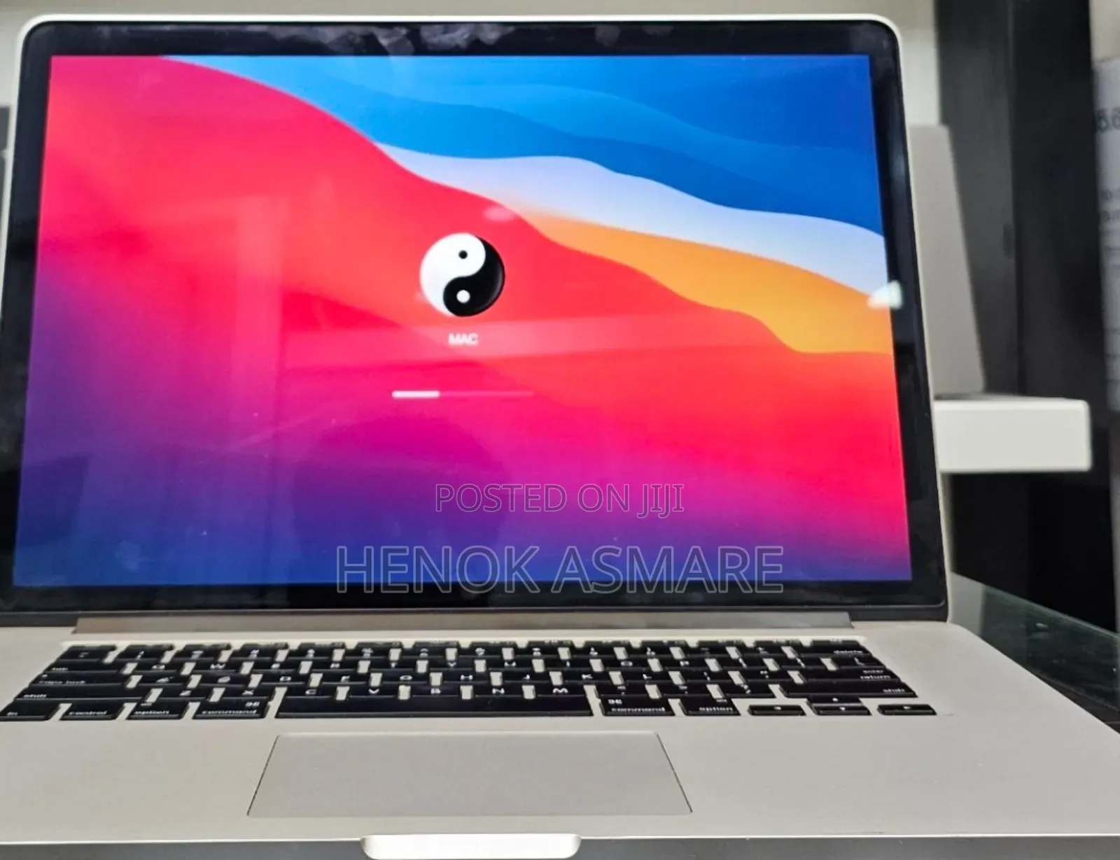 New Laptop Apple MacBook Pro 16GB Intel Core I7 SSD 256GB