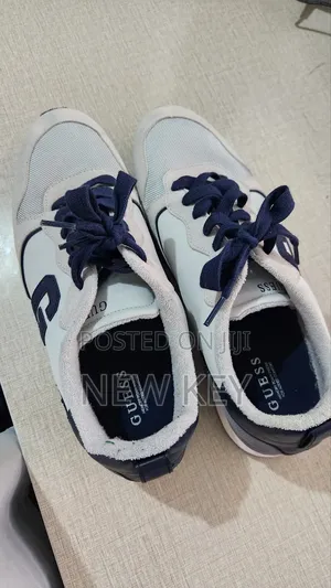 Photo - Guess Eur 46