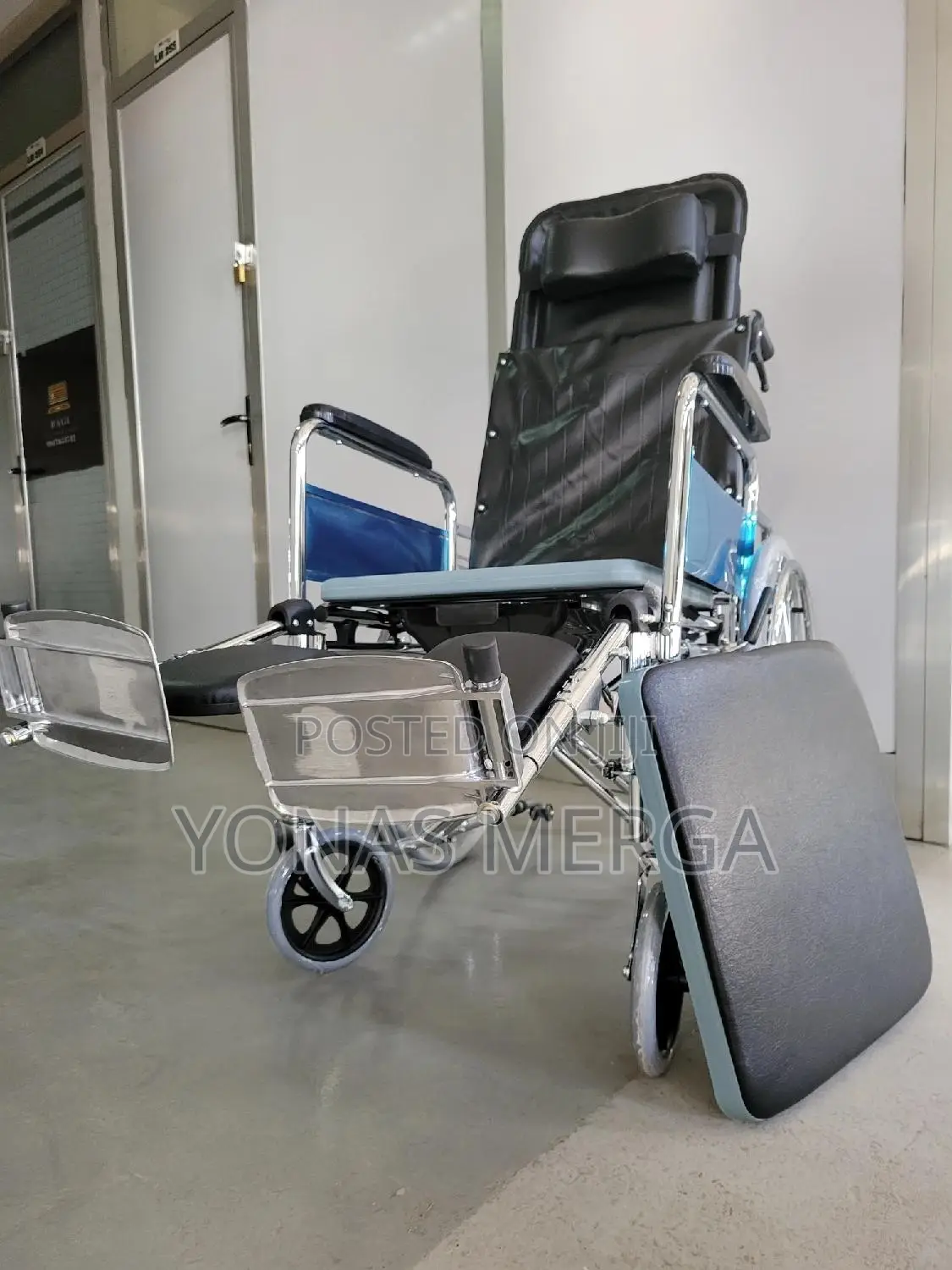 Reclining Wheelchair☆□Detachable Head Support
Adjustable Footrest Calf