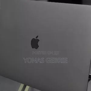 New Laptop Apple MacBook Pro 2019 16GB Intel Core I7 SSD 512GB