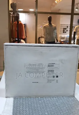 New Laptop Apple MacBook Pro 2023 M3 14-Inch 8GB Apple M3 Pro SSD 512GB