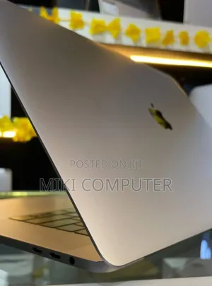 New Laptop Apple MacBook Pro 2019 16GB Intel Core I9 SSD 1T