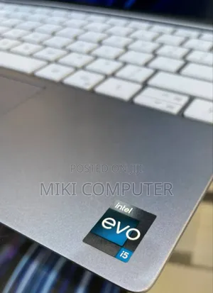 New Laptop Dell XPS 15 8GB Intel Core I5 SSD 512GB