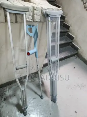 Axillary Bilateral Crutches輕輕bilateral Crutches朱明crutches昦了crutches