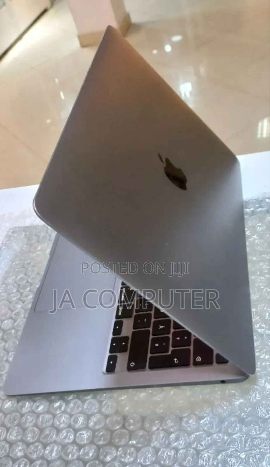 New Laptop Apple MacBook Air 2020 8GB Intel Core I5 SSD 256GB