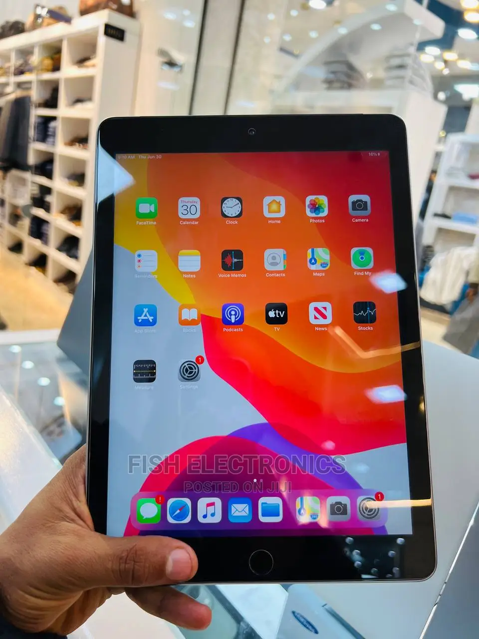 Apple iPad Wi-Fi 32 GB Gray