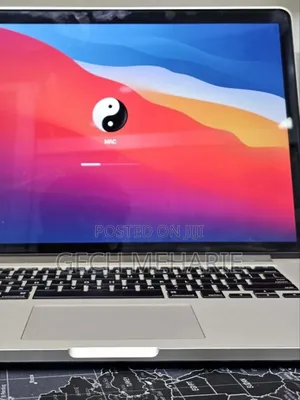 New Laptop Apple MacBook Pro 2017 16GB Intel Core I7 SSD 256GB