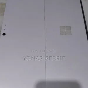 New Laptop Microsoft Surface 4GB Intel Core I5 SSD 128GB