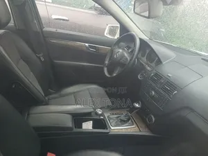 Mercedes-Benz C180 2009 White