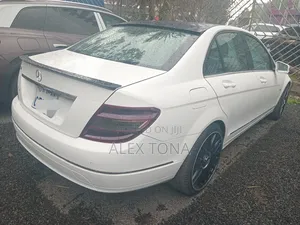 Mercedes-Benz C180 2009 White