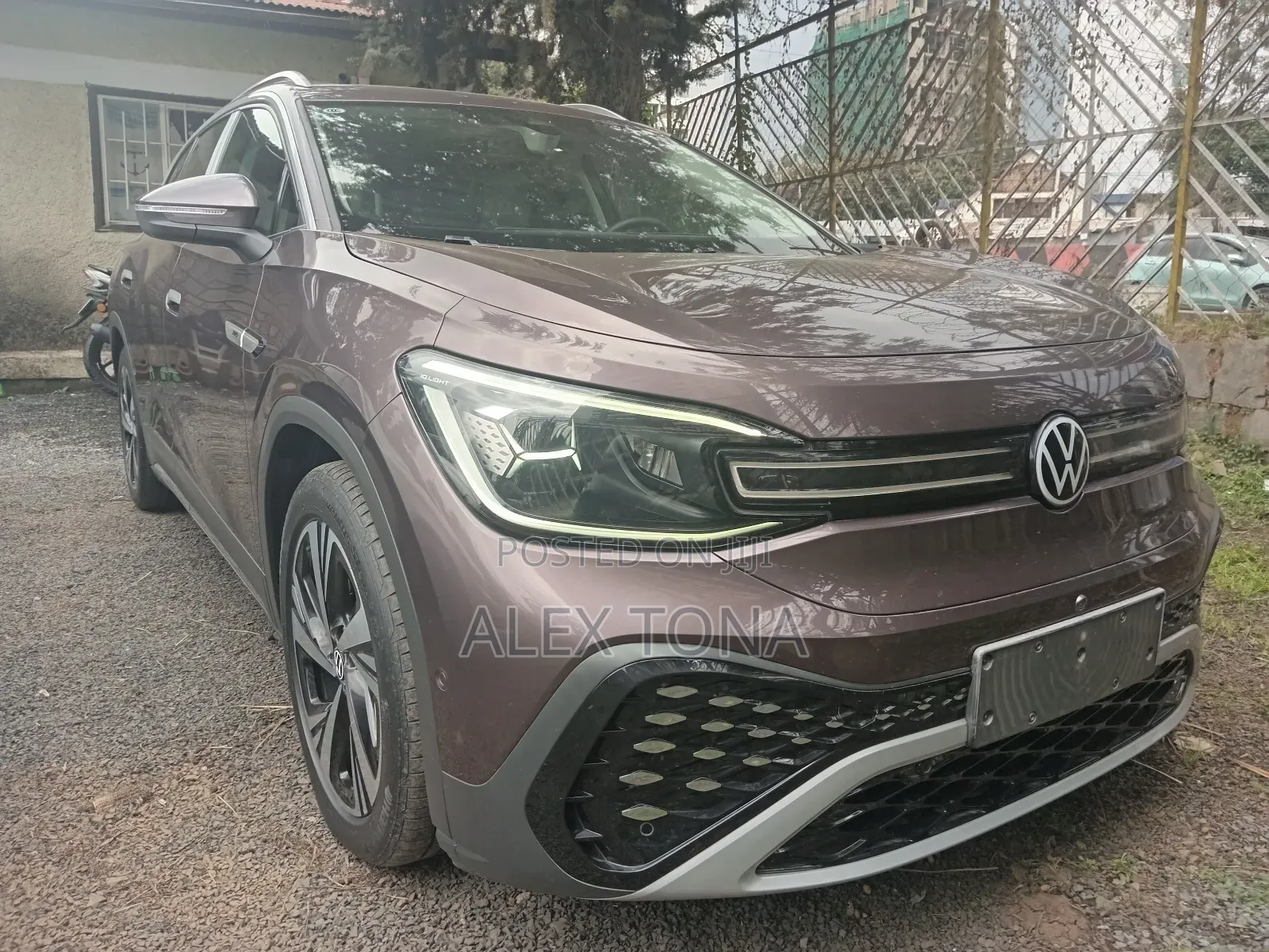 New Volkswagen ID.6 2024 Gold