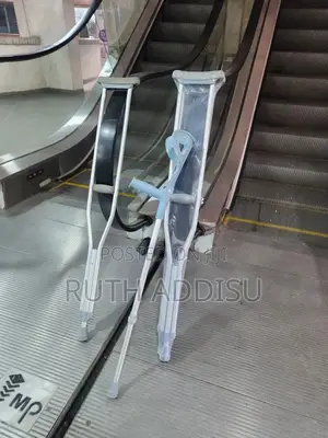 Photo - Axillary Crutches麵包crutches朱諾crutches朱紅crutches痂不crutches較高crutches