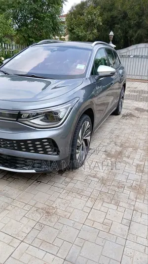 Photo - Volkswagen ID.6 2022 Silver