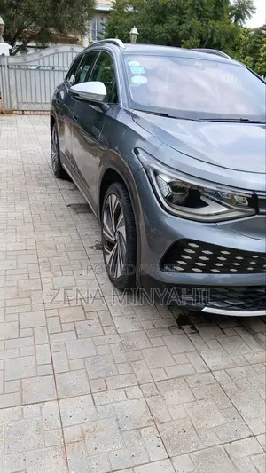 Volkswagen ID.6 2022 Silver