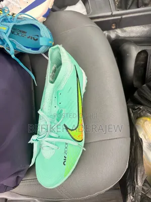 Photo - Nike Mercurial