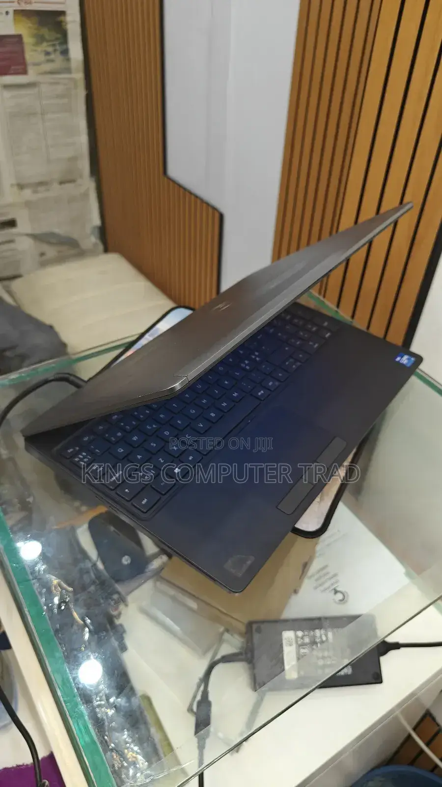 New Laptop Dell Precision 7560 32GB Intel Core I7 SSD 512GB