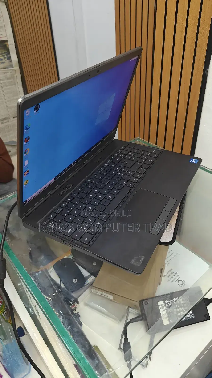 New Laptop Dell Precision 7560 32GB Intel Core I7 SSD 512GB