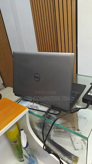 New Laptop Dell Precision 7560 32GB Intel Core I7 SSD 512GB