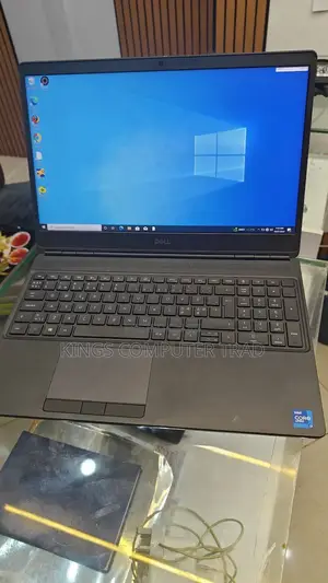 New Laptop Dell Precision 7560 32GB Intel Core I7 SSD 512GB
