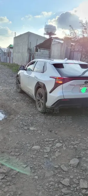 Toyota bZ4X 71.4 kWh FWD 2022 White
